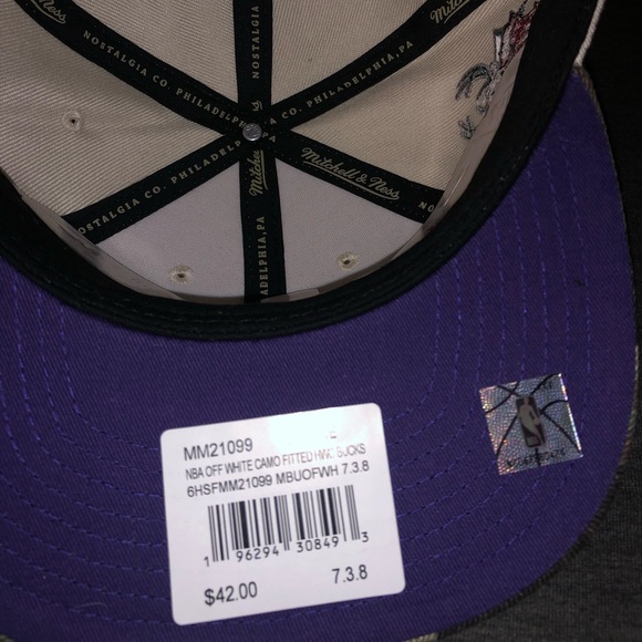 Milwaukee Bucks Mitchell and Ness tan/Camo hat (7 3/8) - Picture 4 of 5